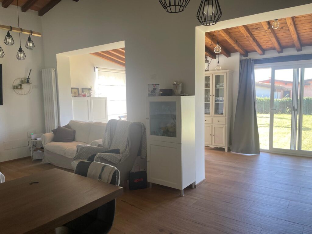 Foto di Villa con giardino