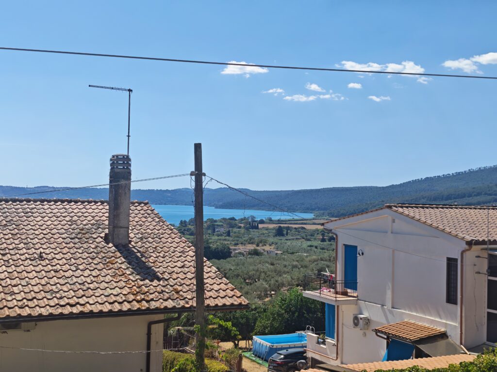 Foto di Appartamento vista lago